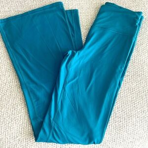 Athleta Elation Flare Pant size medium TALL